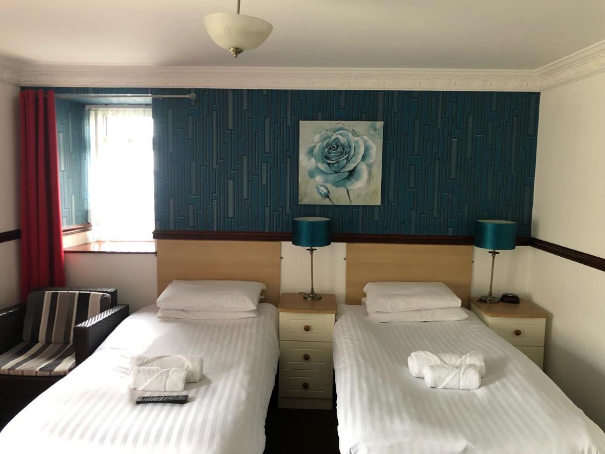 Boathouse Hotel Holyhead Esterno foto