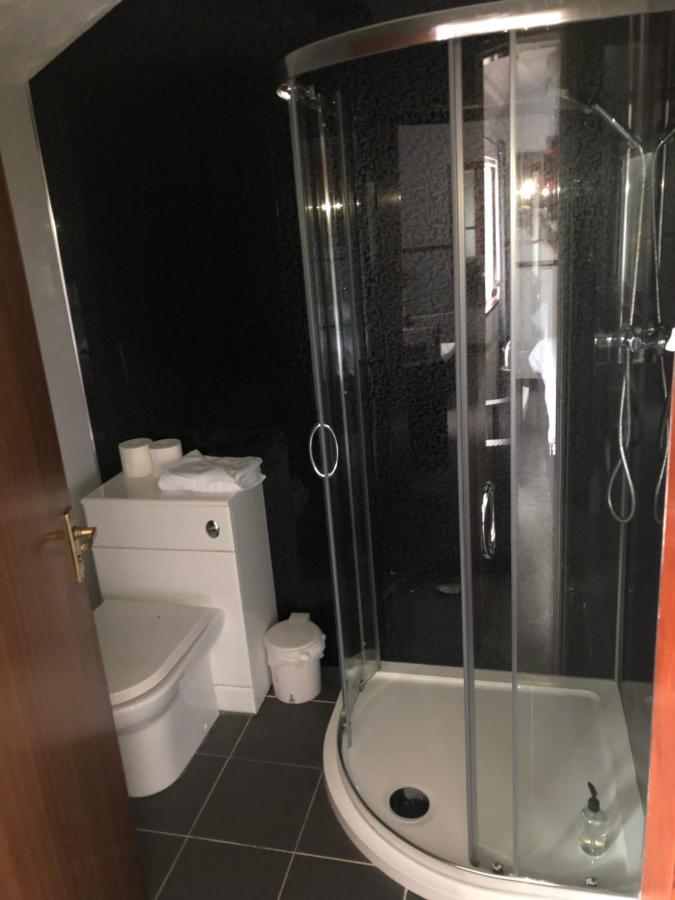 Boathouse Hotel Holyhead Esterno foto