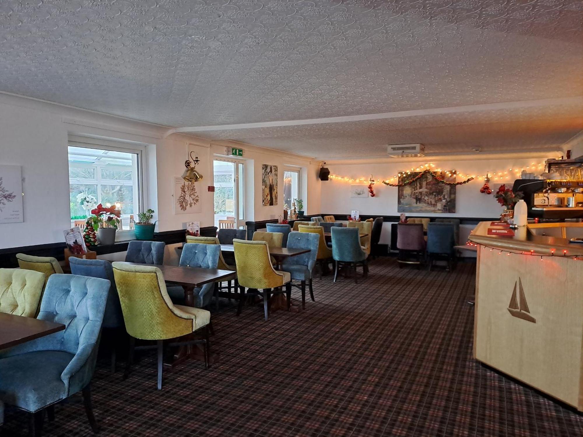 Boathouse Hotel Holyhead Esterno foto