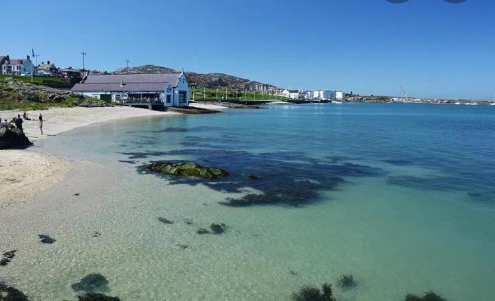 Boathouse Hotel Holyhead Esterno foto